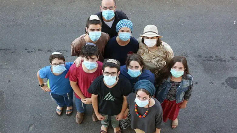 משפחת רמתי בהרכב חלקי