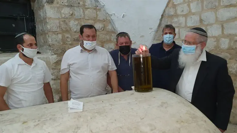 התפילה בקבר יוסף