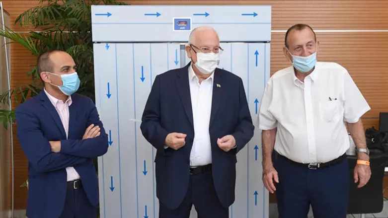 ריבלין בחמ"ל הקורונה בתל אביב