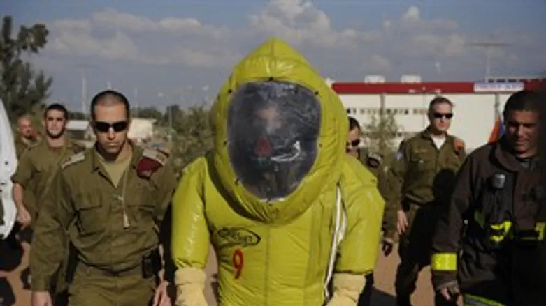 אשכנזי בחליפת מגן. הבוקר