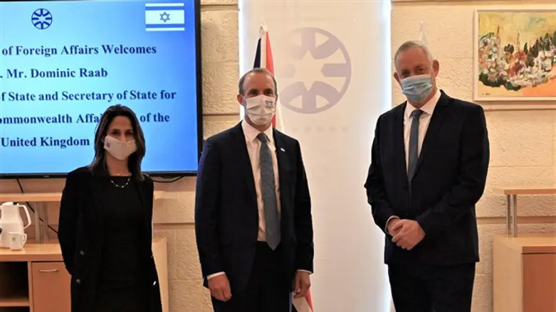 Farkash-Hacohen, Raab, and Benny Gantz