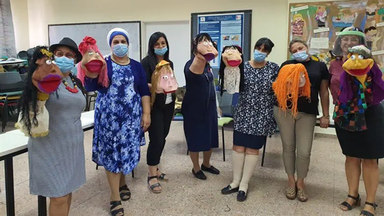 משתתפות קורס הבובנאות