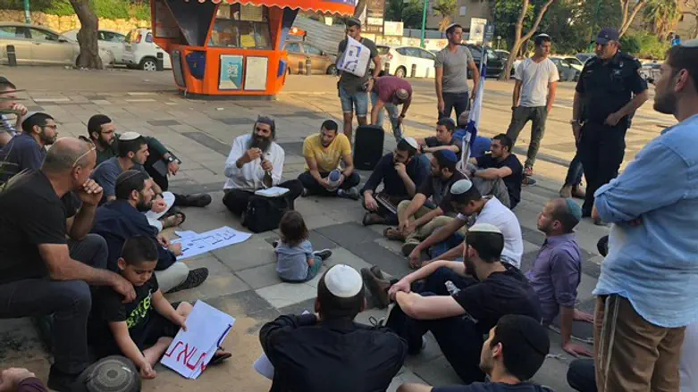 יוצאים בקמפיין