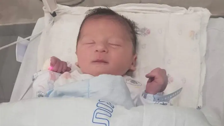 התינוק הבריא שנולד