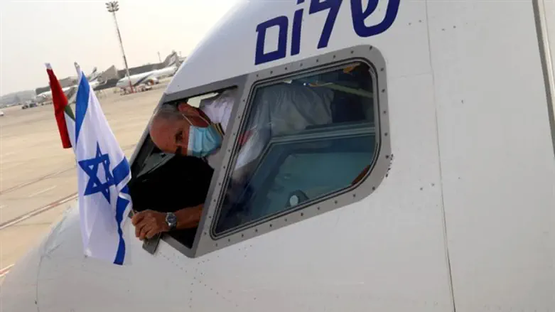 Самолет компании Эль-Аль, возвращающийся из ОАЭ