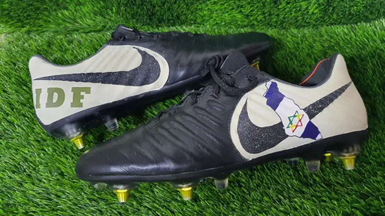 הנעליים של זלקה אמש