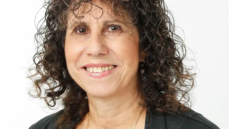 דר' ניבה דולב