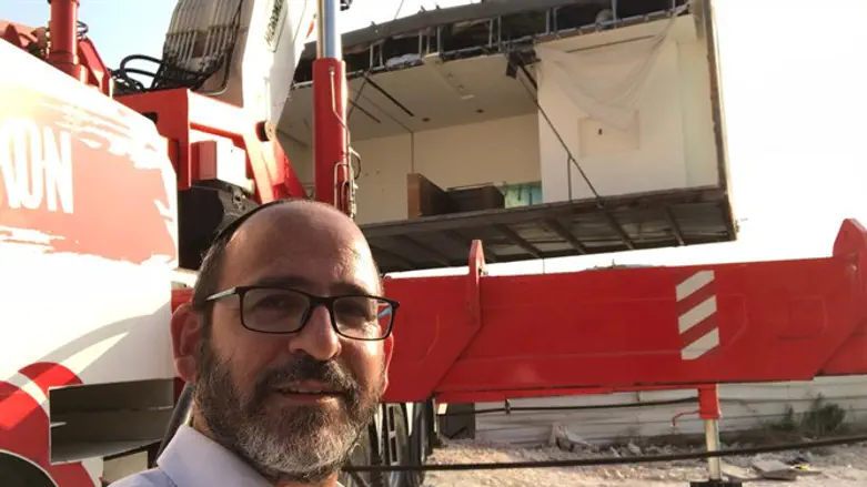 הרב וינקלר וחלקי המבנה במתחם החדש