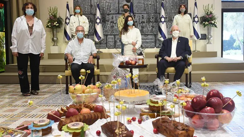 ריבלין עם הדבוראיות