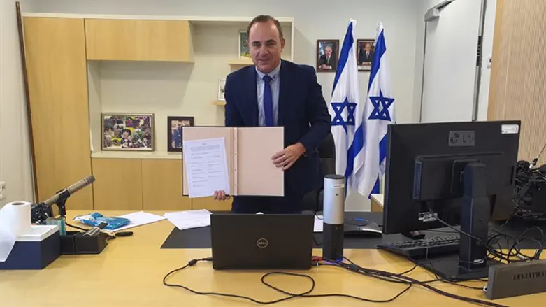 שטייניץ לאחר החתימה