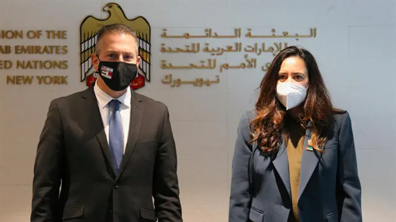 ארדן עם שגרירת האמירויות לאו"ם