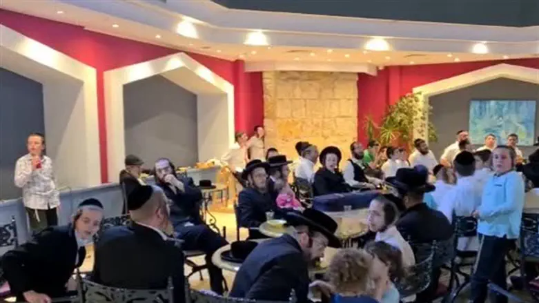 מלונית קורונה