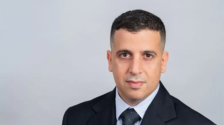 עו"ד ניר אביבי
