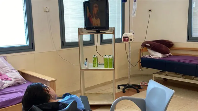 מחלקת קורונה בכפר