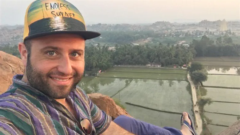 גבי דניאל בהודו