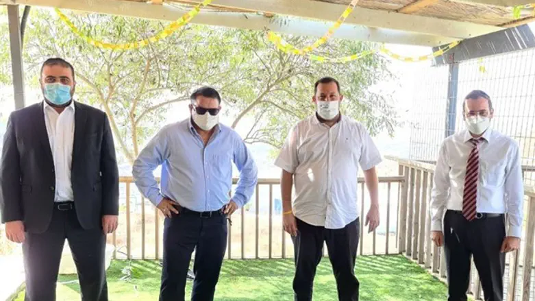 השר ביטחון וחברי הכנסת בסיור בשומרון