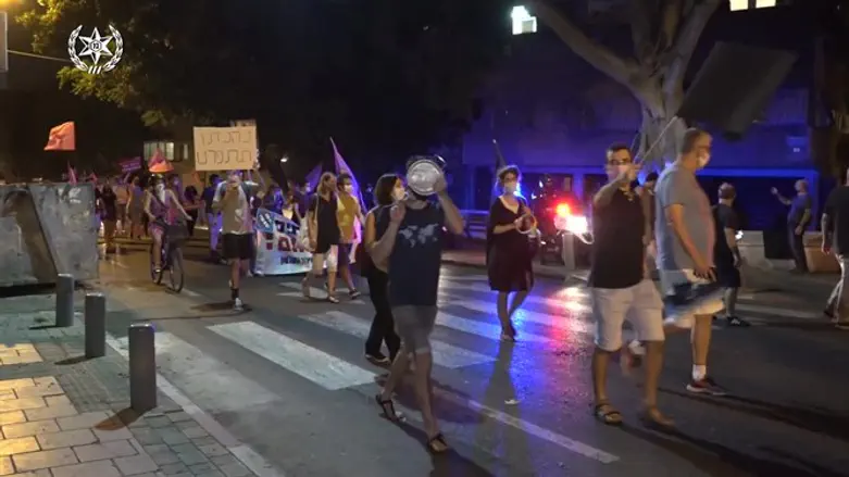 Демонстрация в Тель-Авиве, инициированная крайне-левыми силами