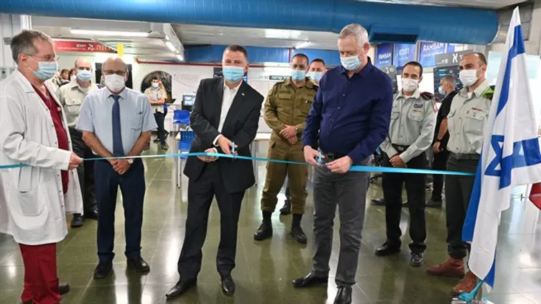 Edelstein and Gantz at inauguration of ward