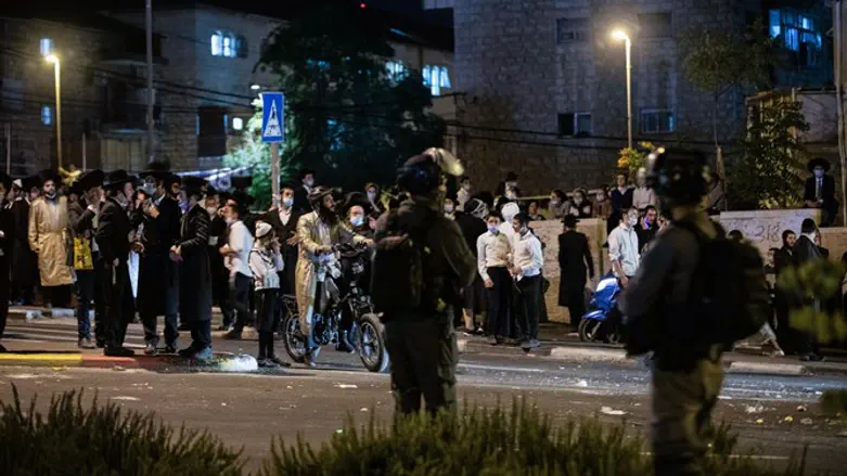 מאה שערים