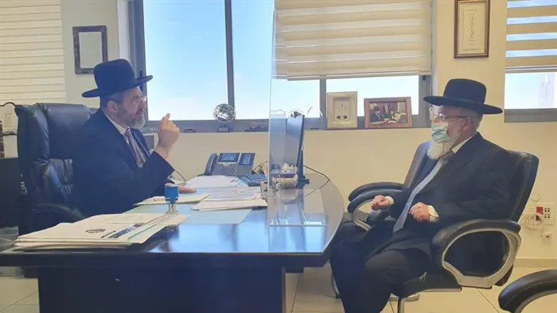 הרב פרדס והרב לאו