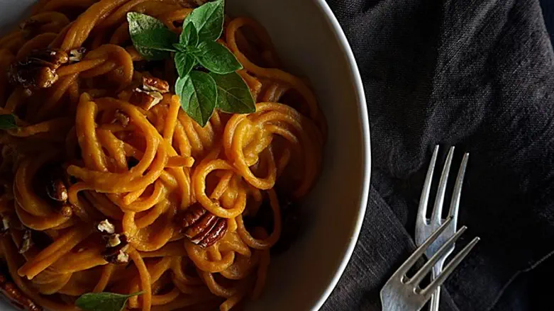 פסטה ברוטב דלעת ופקאן