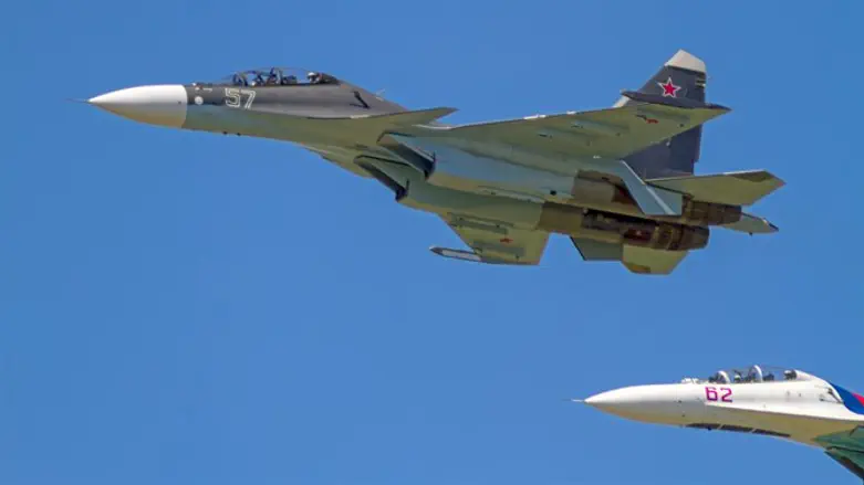 Российские истребители Су-27. Иллюстрация