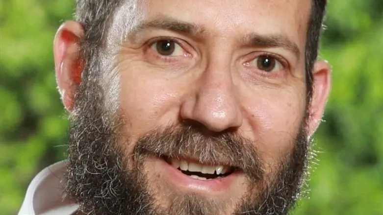 אליחן אמיתי עובד סוציאלי קליני, מטפל מיני ודוקטורנט לעבודה סוציאלית