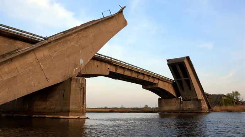 בניית גשר היא עניין מורכב למדי