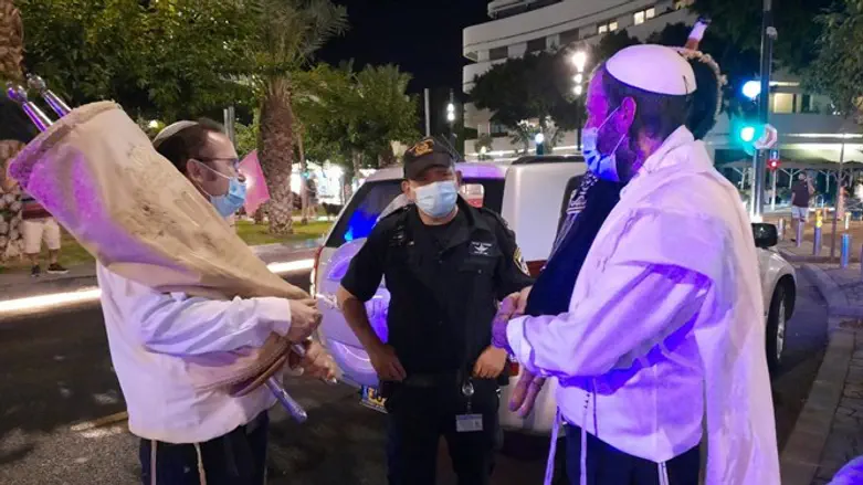 שמחת תורה בתל אביב