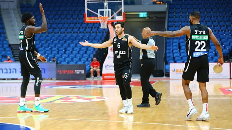 תמיר בלאט וחבריו לקבוצה. יעפילו לשלב הבא?