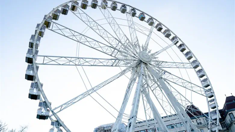 העין של בודפשט- נוף מדהים לארוחה