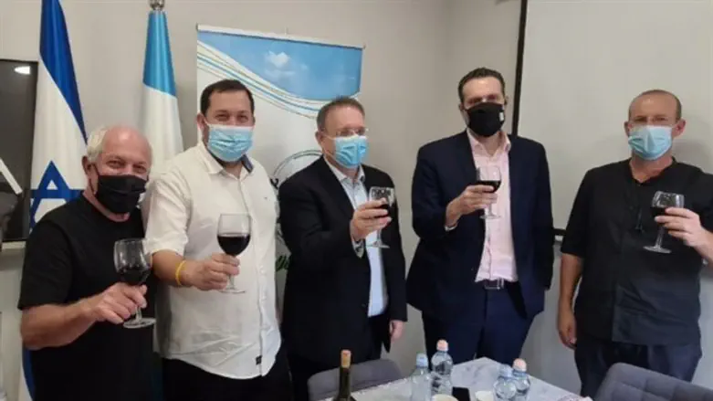 הישג למחנה הלאומי