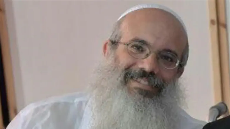 הרב חנניה בלומרט