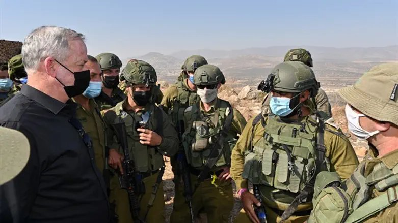 Бени Ганц на северной границе