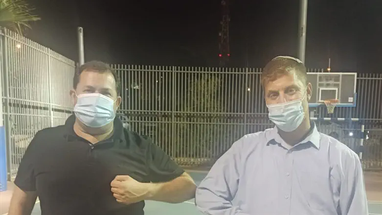 עו"ד פנחס מיכאלי עם ראש המועצה יוסי דגן