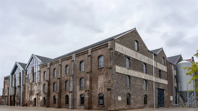 יכול לזוז לבד?