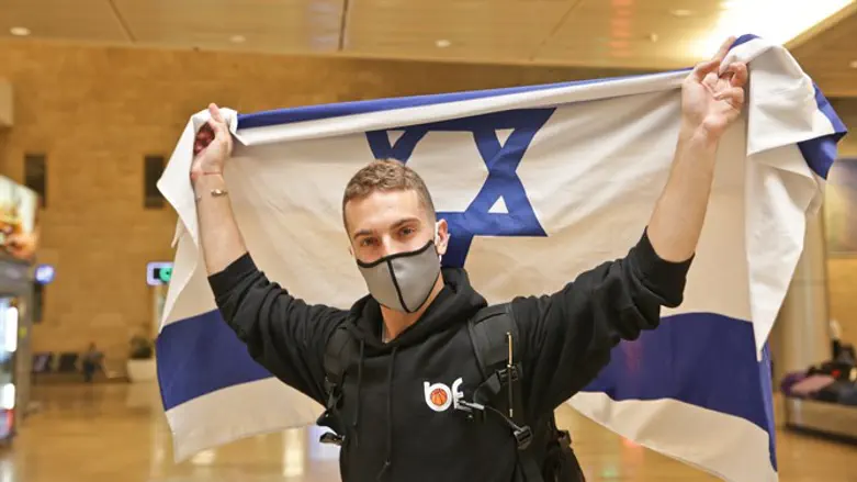 שמחה ברודצקי בן 24 מניו יורק