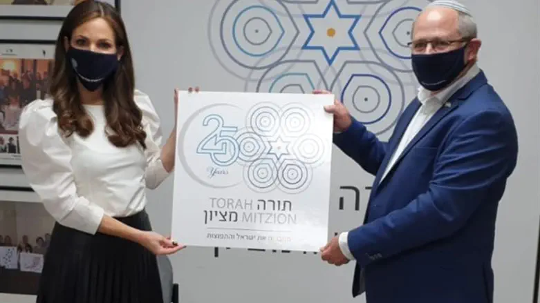 זאב שוורץ ועומר ינקלביץ'