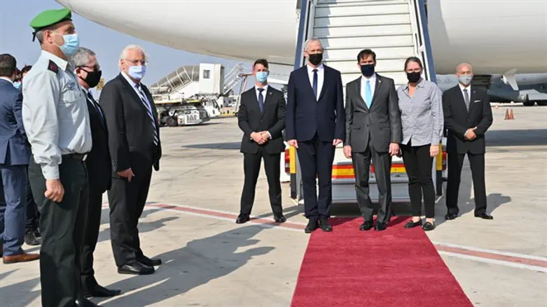 גנץ ואספר בנתב"ג