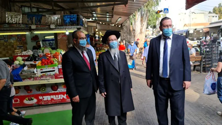 יוצאים לשוק