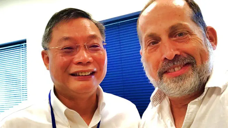 רני שיפרון וסטנלי צ'ו-אן צ'נג