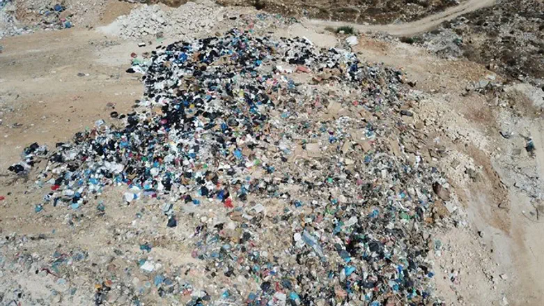 המזבלה הפיראטית בבנימין