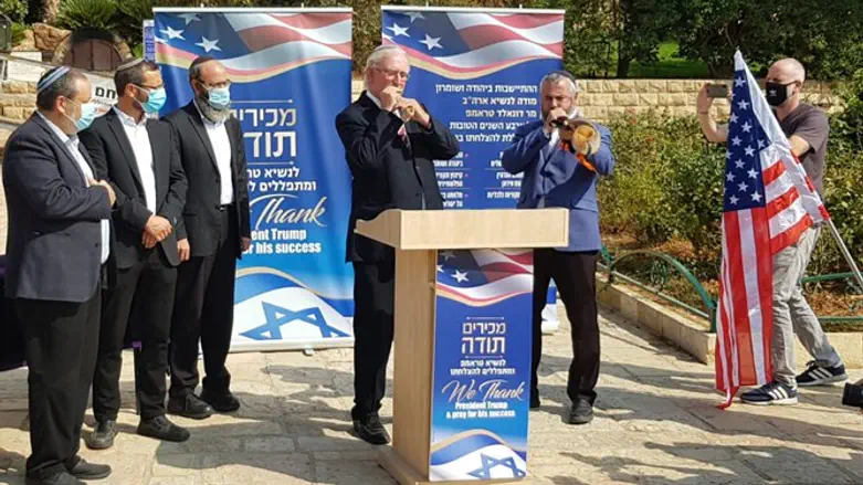 Settlement leaders pray for Trump victory