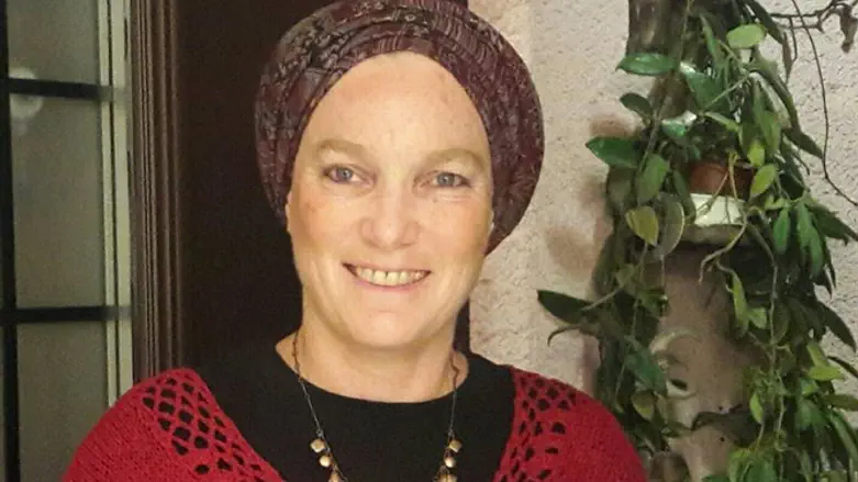 נורית שכטר