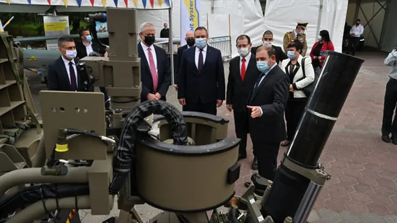  ביקרו בתערוכה של התעשיות הביטחוניות הישראליות