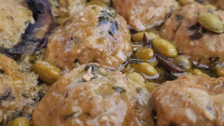 קציצות הודו ברוטב קרם קוקוס וירוקים