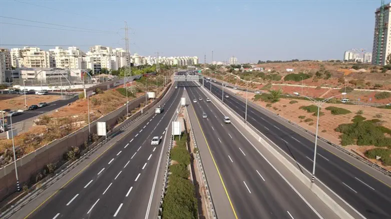 יהפוך לקו הגבול. כביש 471