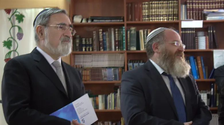 הרב זקס עם הרב גריינר