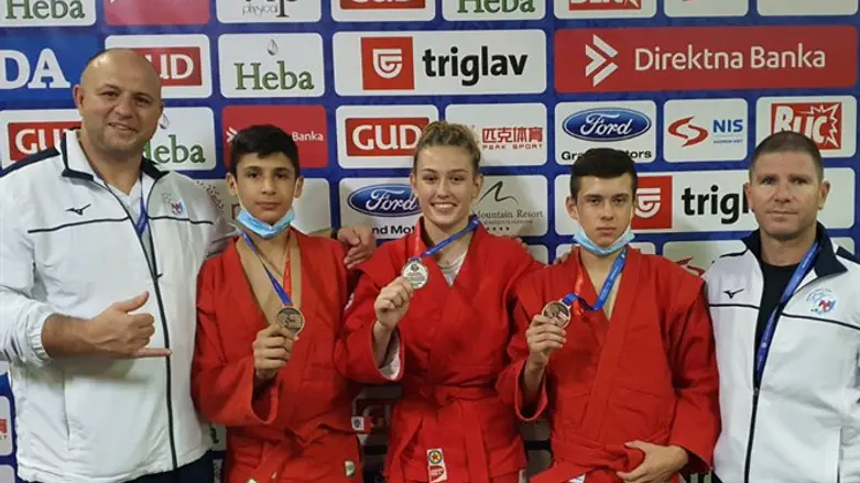 המדליסטים באליפות העולם בסמבו