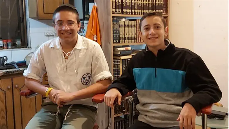 איתי כורש, אליה ישיב ברינר